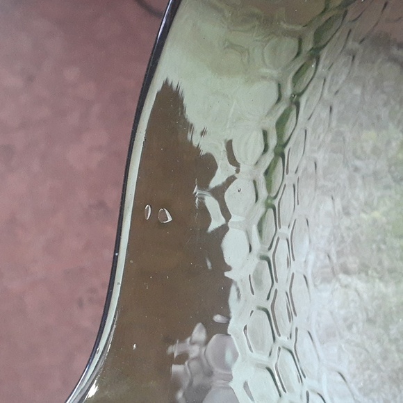 Honeycomb pattern owl green glass vase. - Picture 9 of 12